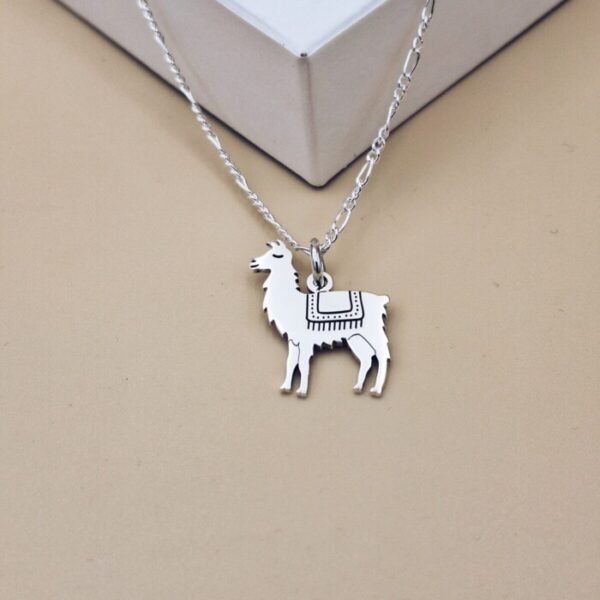 Collar Llamita