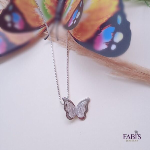 COLLAR MARIPOSA ESCARCHADA