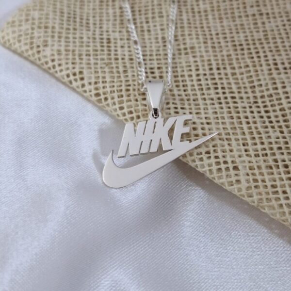 Collar Nike