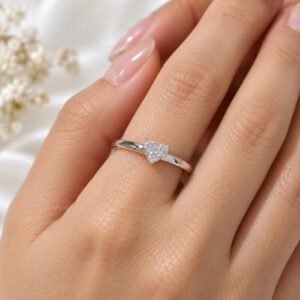 anillo_en_mano_modelo-3 ANILLO PROMESA 028